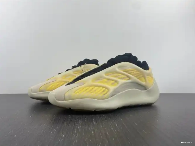 Adidas 700 HP5425 Yeezy V3 Safflower Mono 0615